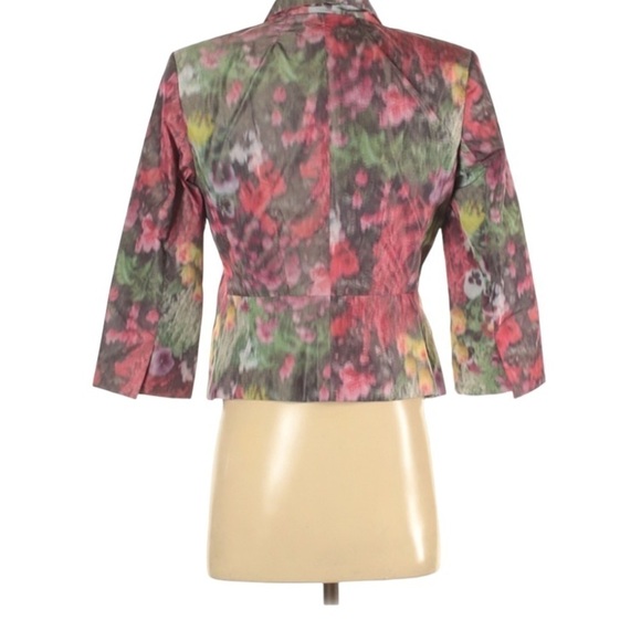 Peter Nygard Petites Pink Floral Short Lined Blazer Pockets Sz 4 - Picture 3 of 12